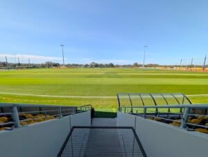 it's a beautiful day here at the KCC for training. The AFLW oval looks a treat!