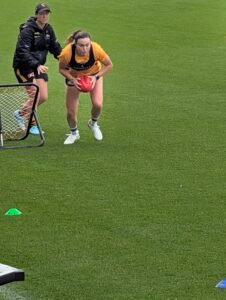 Hannah Looney #18 (Hawthorn)